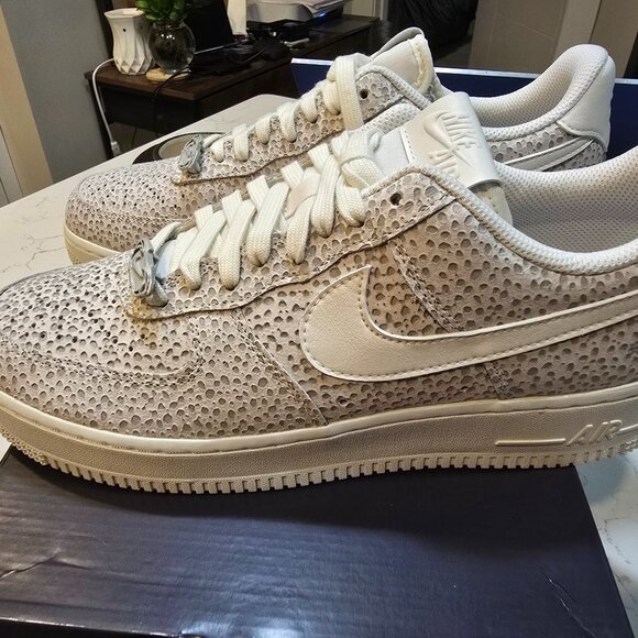 Nike Air Force 1 '07 PRM Phantom Metallic Silver Sail FV6519-001 MENS 10 W 11.5 - Picture 1 of 9